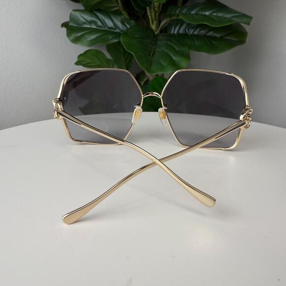 GUCCI Oversize Square-frame Sunglasses In Gold - Picture 3 of 3